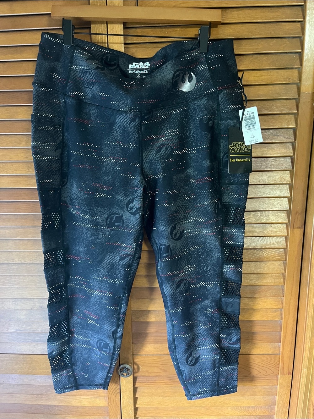 Torrid Black Star Wars Her Universe Leggings NWT Size 2X 18/20